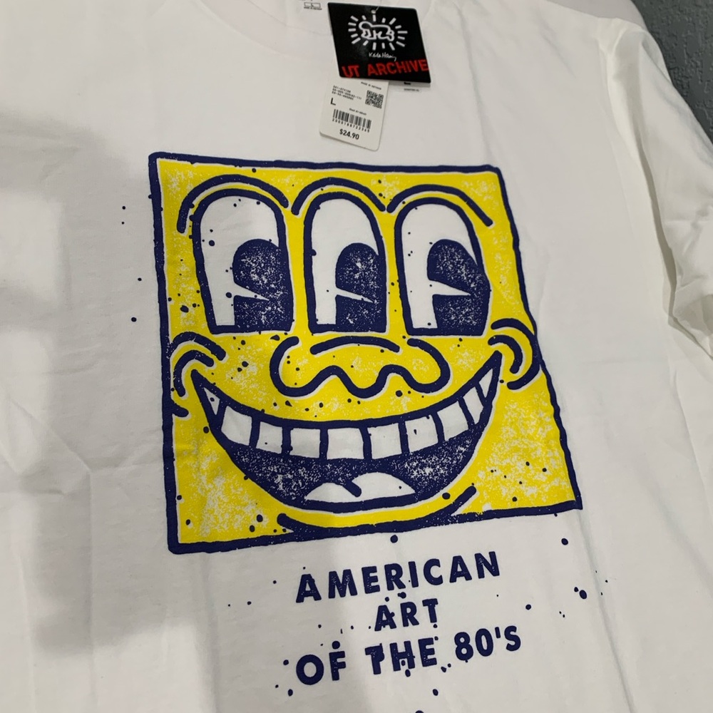 Keith haring blue with Yellow and L Design smile face American art